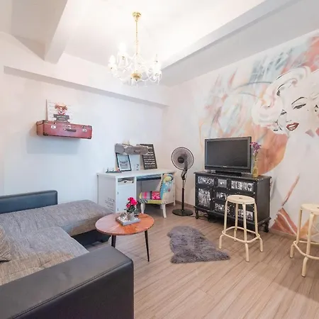 Apartment Second In Heart Of