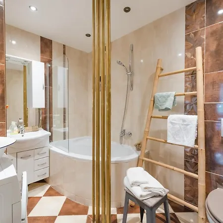 Apartment Second In Heart Of